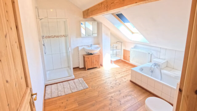 2nd-Floor-Bath